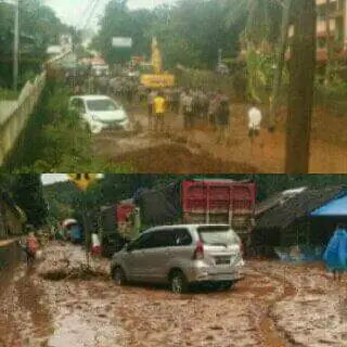 Satu Keluarga Meninggal Dunia Terjebak Banjir Bandang di Dalam Mobil