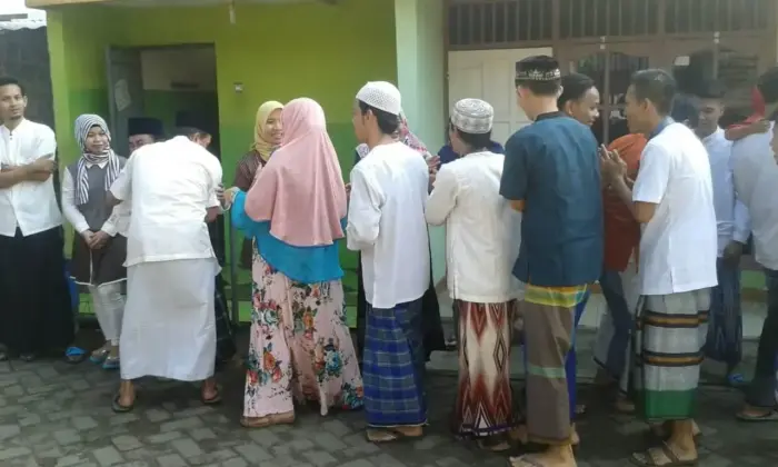 Tradisi Hari Raya Idul Fitri di Kampung Poris Plawad