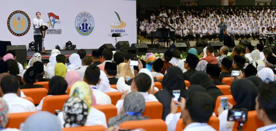 Puncak Peringatan Hari Guru Nasional dan Hari Ulang Tahun Ke-71 PGRI Tahun 2016