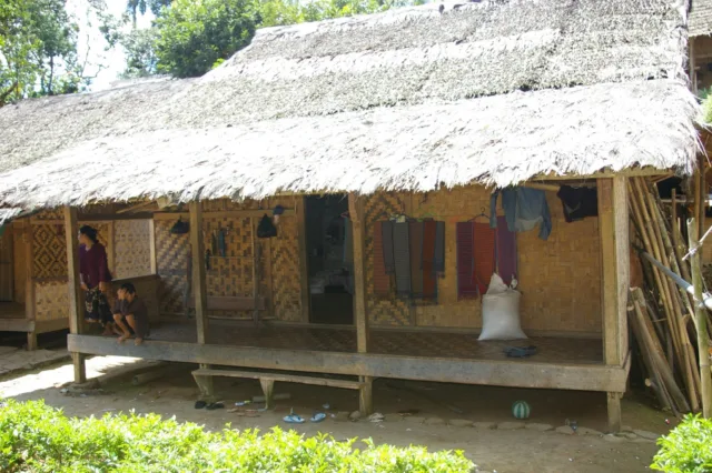 Budaya Gotong Royong Jadi Kewajiban, Masyarakat Baduy Tak Perlu Membayar Pemborong