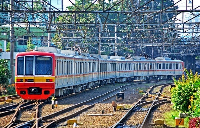 1 April KRL Jurusan Rangksbitung – Tanahabang Beroperasi