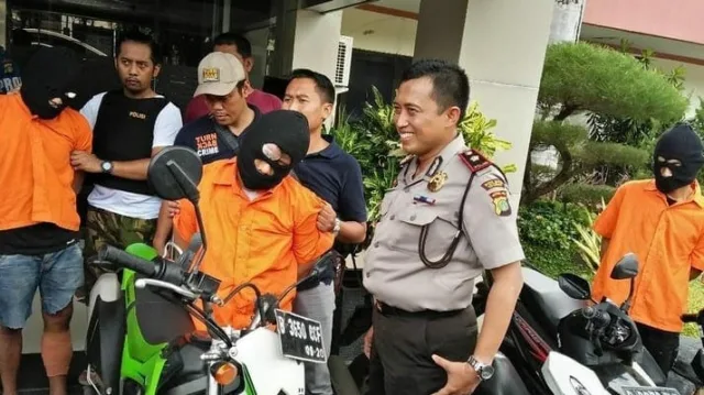 Begal Motor Ditangkap Polisi Saat Ngopi di Poris Indah