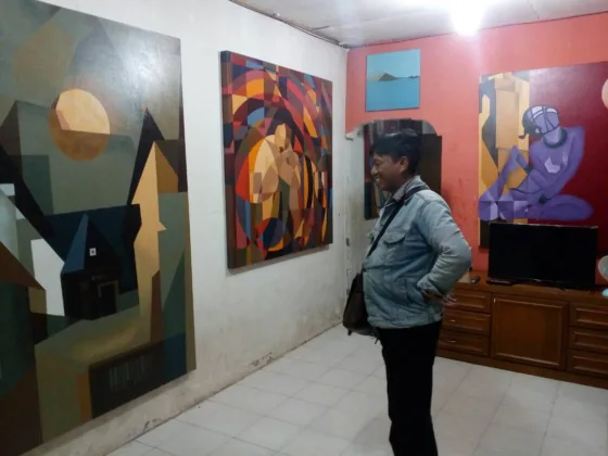 Pameran Tunggal di Rumah Sendiri, Eksperimen Rb. Ali Memecah Kebekuan Ruang Ekspresi