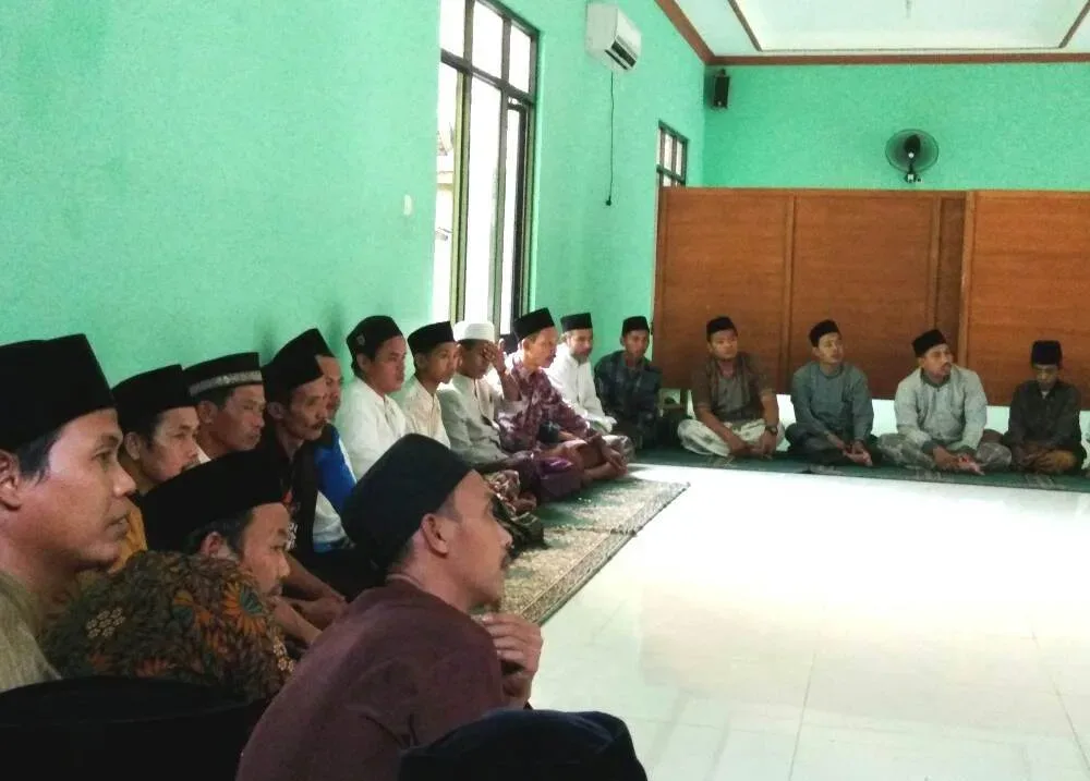 Bersilaturahmi di Pondok Pesantren Qutrothul Falah, Ace Hasan: Jangan Anti Terhadap Politik