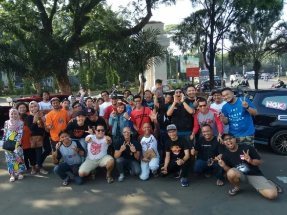 Komunitas Otomotif Gravinci Gelar Touring ke Pantai Anyer