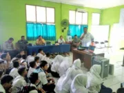 Puluhan Pelajar Voctech Nonton Bareng Film G30S PKI