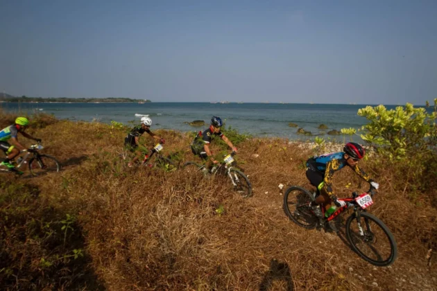 Rangkaian Rhino X-Tri Hari Kedua, Gubernur Banten Lepas Peserta MTB XCM, Balap Sepeda Lintas Alam