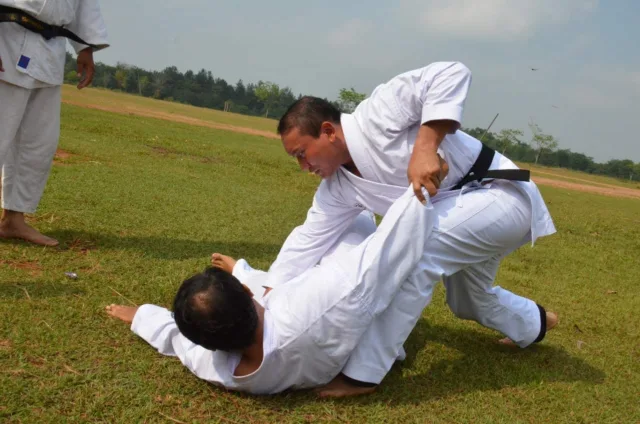 Kapolres Tangerang Ajak Anggotanya Latihan Bela Diri