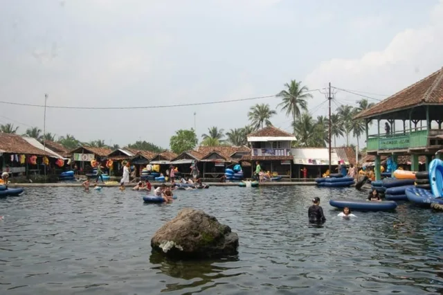 Pemandian Cikaromoy di Pandeglang Cocok Liburan Bersama Keluarga