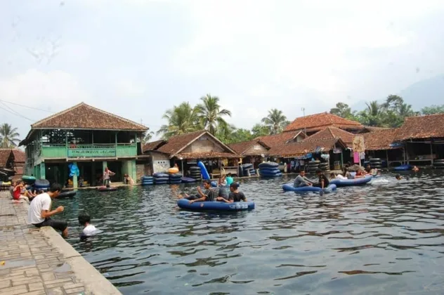 Pemandian Cikaromoy di Pandeglang Cocok Liburan Bersama Keluarga