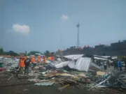  Hanya 1,5 Jam Petugas Penertiban Ratakan Pasar Penampungan Terminal Cibodas