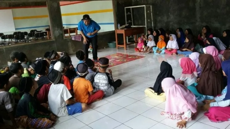 Kepala SMPN 14 Kota Tangerang : Mendongeng Bisa Menghidupkan Program Literasi