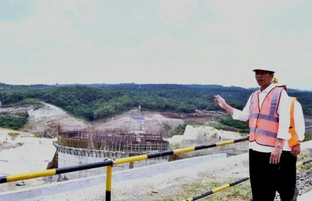 Presiden Jokowi Optimistis Proyek Pembangunan Waduk Karian Rampung Tahun 2019