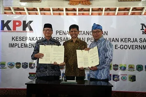 Pemprov Banten MoU Aplikasi Smart City dengan Pemkot Bandung