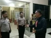 Tengah Malam, Kapolres Metro Tangerang Kota Lakukan Sidak ke Polsek Karawaci