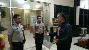 Tengah Malam, Kapolres Metro Tangerang Kota Lakukan Sidak ke Polsek Karawaci