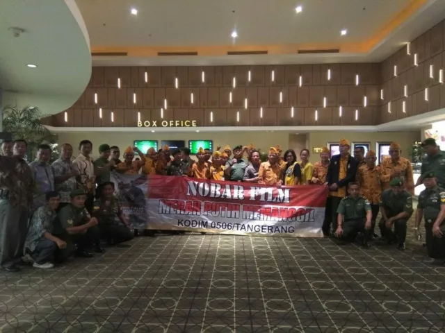 Kodim 0506/Tangerang Gelar Nobar Film Merah Putih Memanggil Bersama Veteran