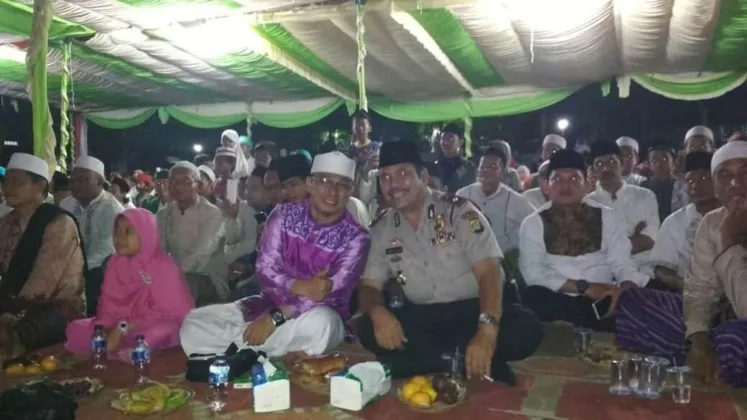 Di Atas Panggung PHBI Maulid Nabi Muhammad SAW, Kapolsek Karawaci Sampaikan Bahaya Narkoba