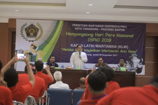 KPU Dan PWI Kota Tangerang Adakan KLW Bagi Para Wartawan