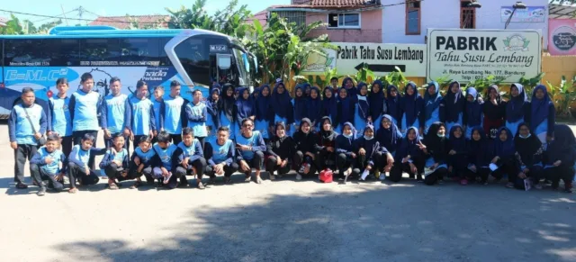 Outing Class Tumbuhkan Kreativitas Santri Ponpes Daarul Ishlah Cilegon