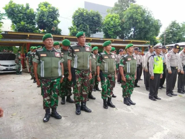 Jalin Sinergitas, Kapolsek Jatiuwung Rangkul TNI dan Masyarakat Ciptakan Suasana Aman