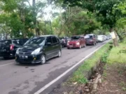 Libur Tahun Baru, Kemacetan Terjadi di Sepanjang Pantai Anyer