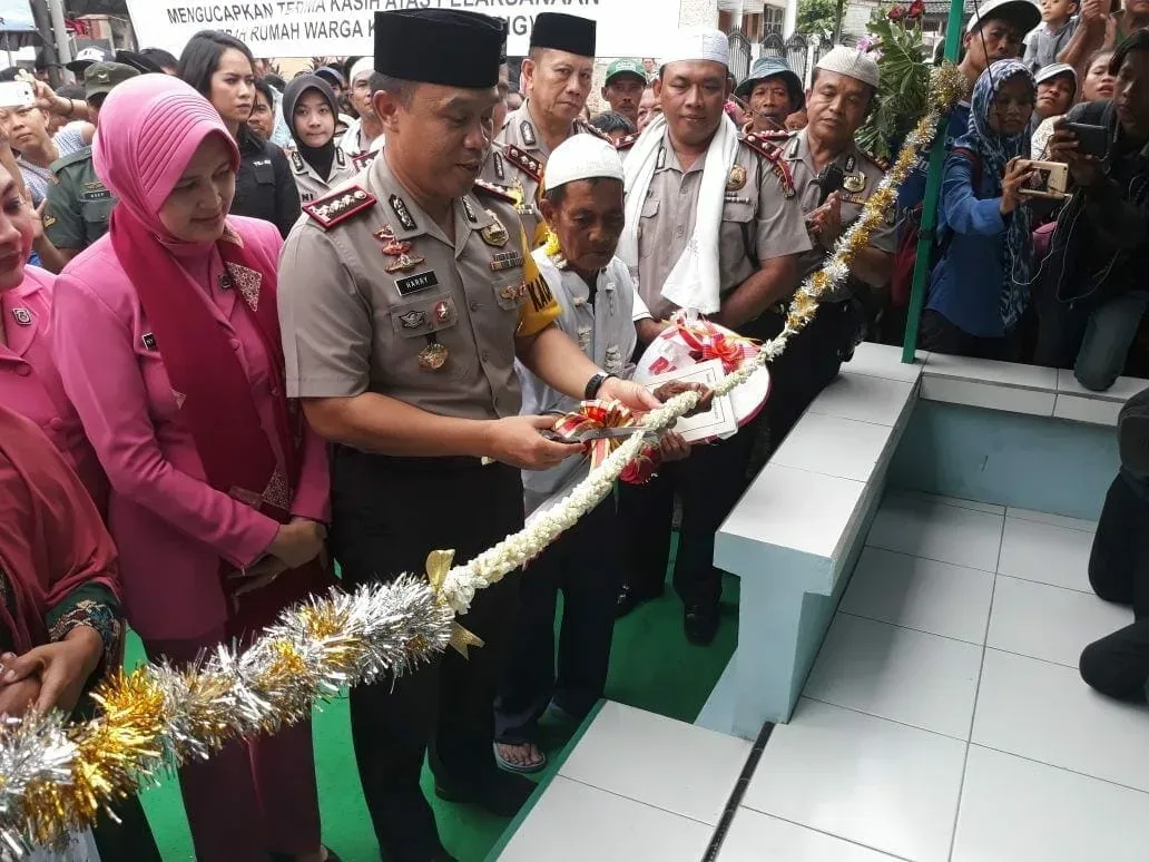 Kapolres Metro Tangerang Kota Launching Bedah Rumah Marbot Masjid di Neglasari