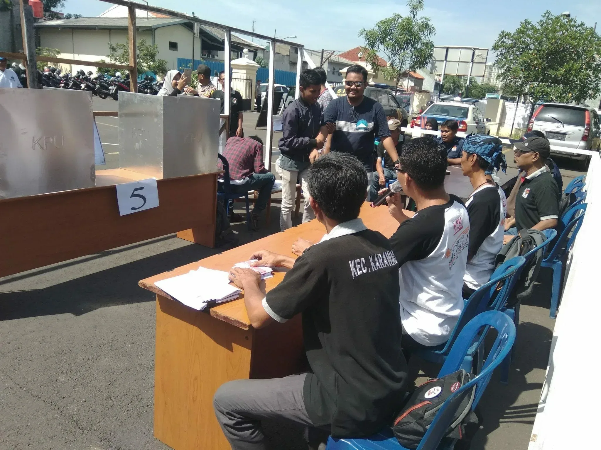 PPK dan Polsek Karawaci Gelar Simulasi Pemungutan Suara Pilkada 2018