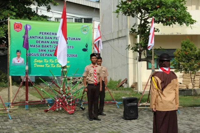 SMK Yapintek Gelar Pelantikan Dewan Ambalan Pramuka