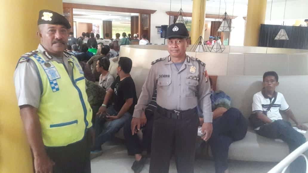 Kapol Sub Sektor Palem Semi Gelar Pengamanan di Gathering Mitra Grab se-Kota Tangerang