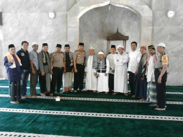 Kapolsek Batuceper Gelar Mimbar Kamtibmas dan Pembagian Brosur di Masjid Annur