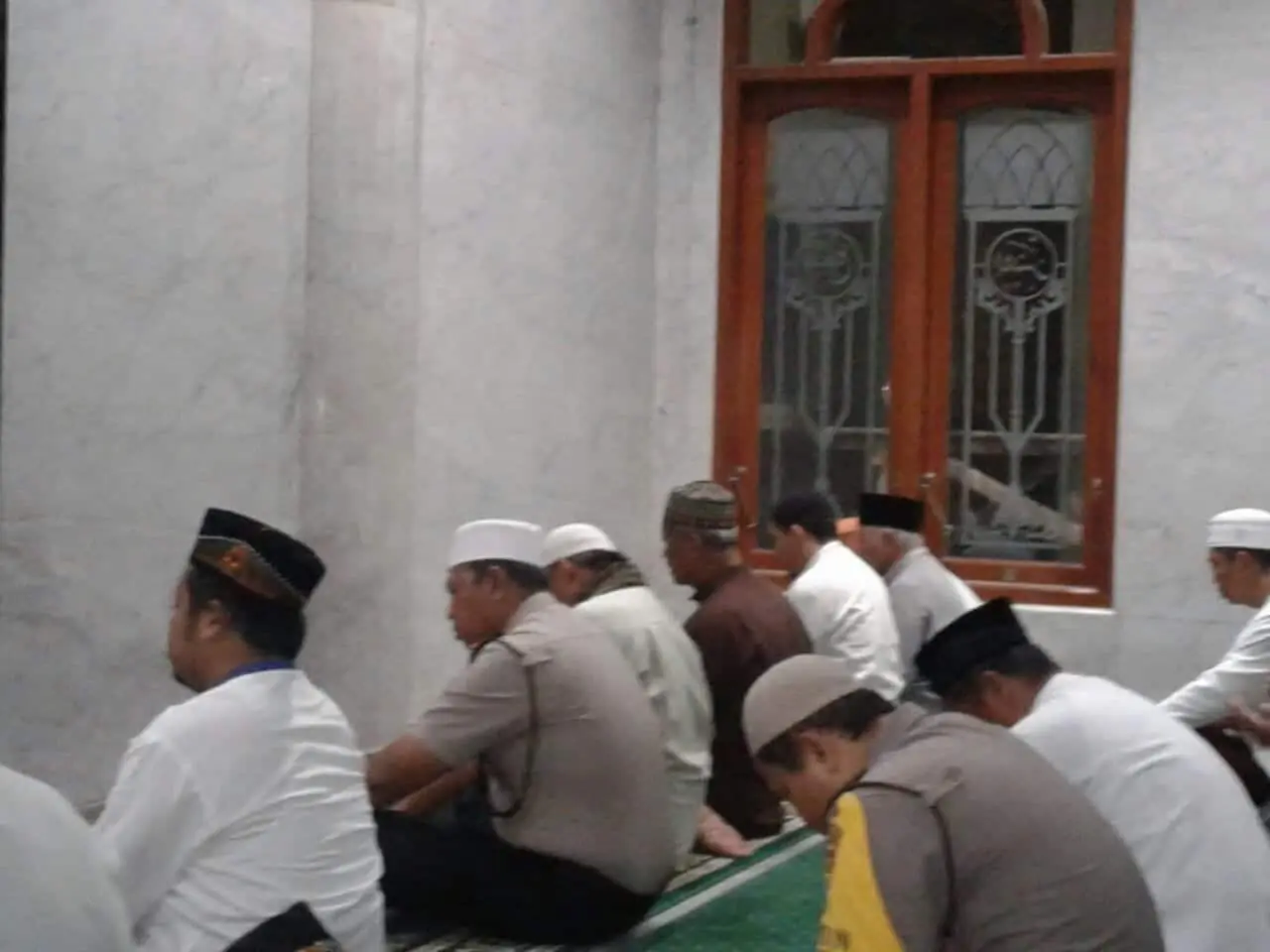 Kapolsek Jatiuwung Sampaikan Pesan Kamtibmas Bersamaan dengan Shalat Shubuh Berjamaah