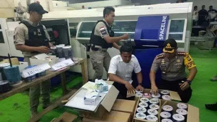 Ribuan Keping DVD Bajakan Diamankan Polrestro Tangerang