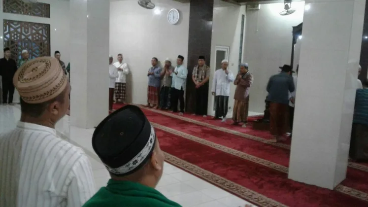 Sholat Subuh Berjamaah, Kapolsek Batu Ceper Ajak Masyarakat Jaga Kondusivitas Jelang Pilkada Walikota dan Wakil Walikota Tangerang 2018