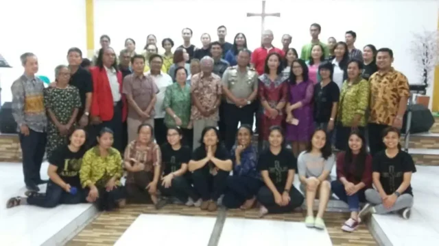 Kapolsek Neglasari Sambangi Tokoh Agama di Gereja Maranata