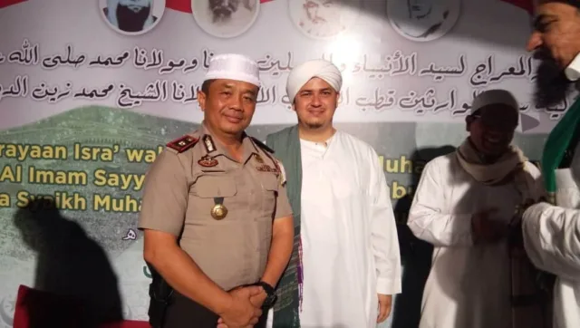 Bersama Para Habaib, Kapolsek Ciledug Hadiri Peringatan Isra Mi'raj