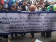 Warga Pinangsia Lippo Unjuk Rasa Tolak Parkir Berbayar