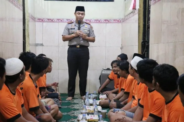 Buka Puasa Bersama Di Rutan Mapolrestro Tangerang Kota, Kombes Harry Ajak Warga Binaan Introspeksi Diri