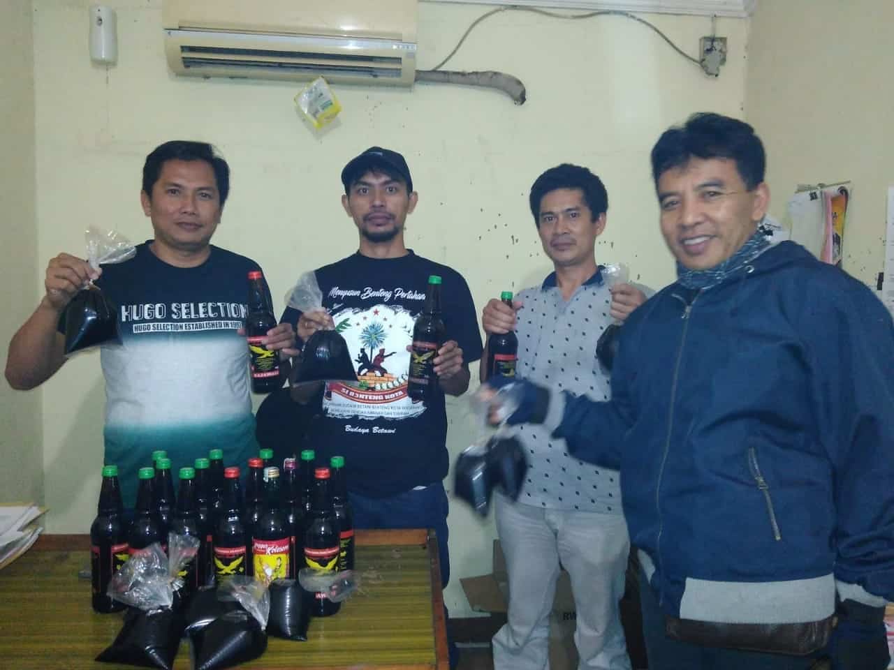 Ramadhan : Sat Reskrim Polsek Batu Ceper Amankan Miras Dari Penjual Jamu