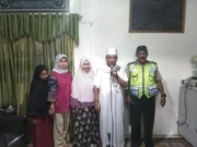 Jelang Bulan Suci Ramadhan, Kapolsub Sektor Palem Semi Hadiri Penutupan Pengajian Rutin Dan Santunan Anak Yatim