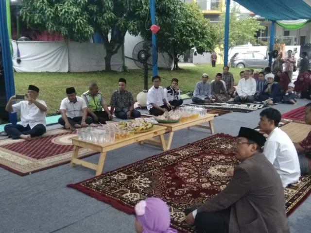 Kapolsub Sektor Palem Semi Bersama 3 Pilar Hadiri Buka Puasa Bersama Warga Cluster Barcelona