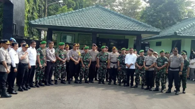 Safari Ramadhan Sambut Idul Fitri, Kapolrestro Tangerang Kota Kunjungi Markas TNI