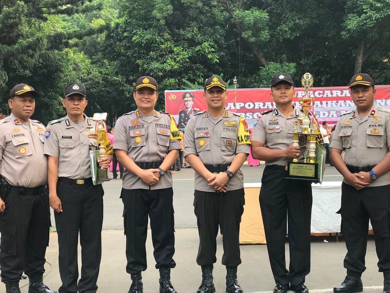 Binmas Polsek Jatiuwung Raih Penghargaan Polda Metro Jaya