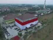 Sambut HUT Kemerdekaan RI ke-73, Sang Saka Merah Putih Menutupi Gedung Mapolres Kota Tangerang