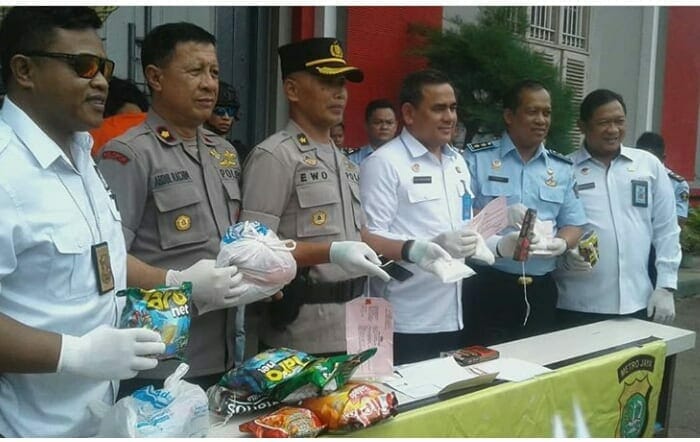 Bawa Sabu Kedalam Lapas Pemuda Kota Tangerang,Pengunjung Digelandang Polisi