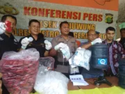 Polisi Tangkap Pemalsu Air Minum Merk Terkenal