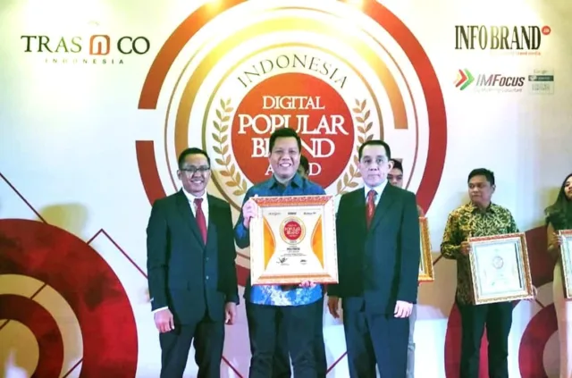 Dispenser Hydra Polytron Raih Penghargaan Digital Popular Brand 2018