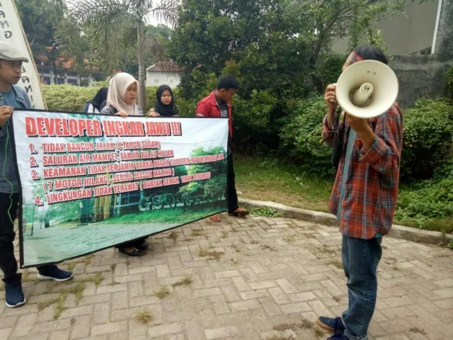 Tuntut Fasos Fasum, Warga GSM Gelar Demontrasi