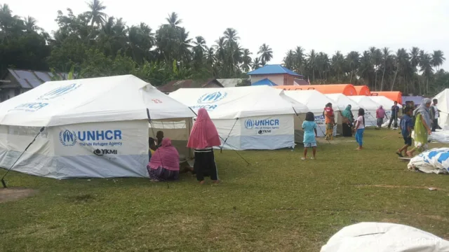 YKMI & UNHCR Mendirikan 705 Tenda Untuk Korban Gempa di Sulawesi Tengah