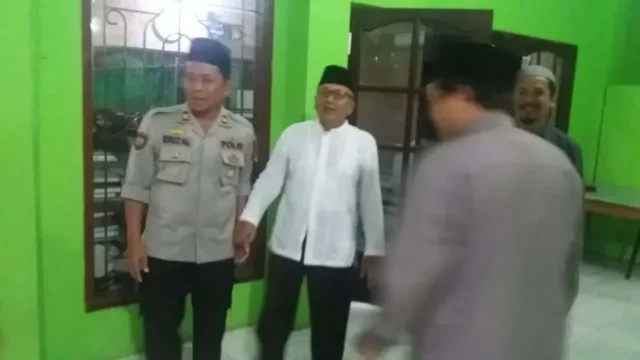 Silaturahmi Polsek Karawaci, Wakapolsek : Lapor Polisi Jika Ada Gangguan